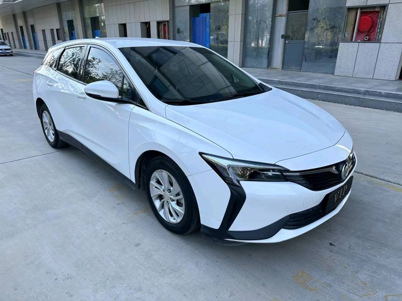 济宁21年别克微蓝3