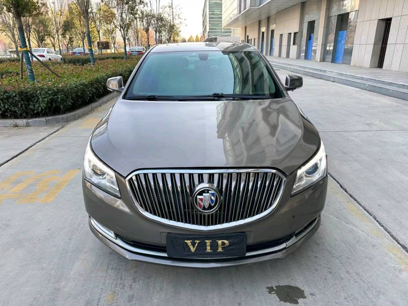 济宁14年别克君越1