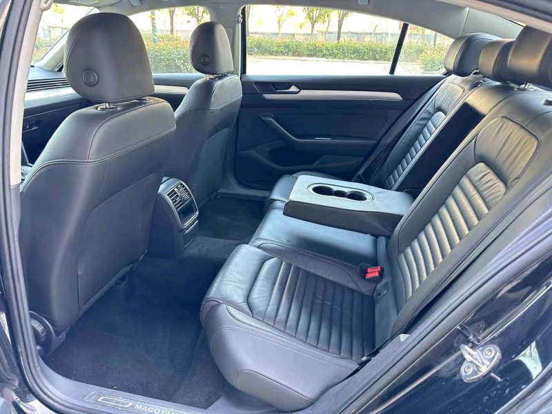 济宁17年大众迈腾5