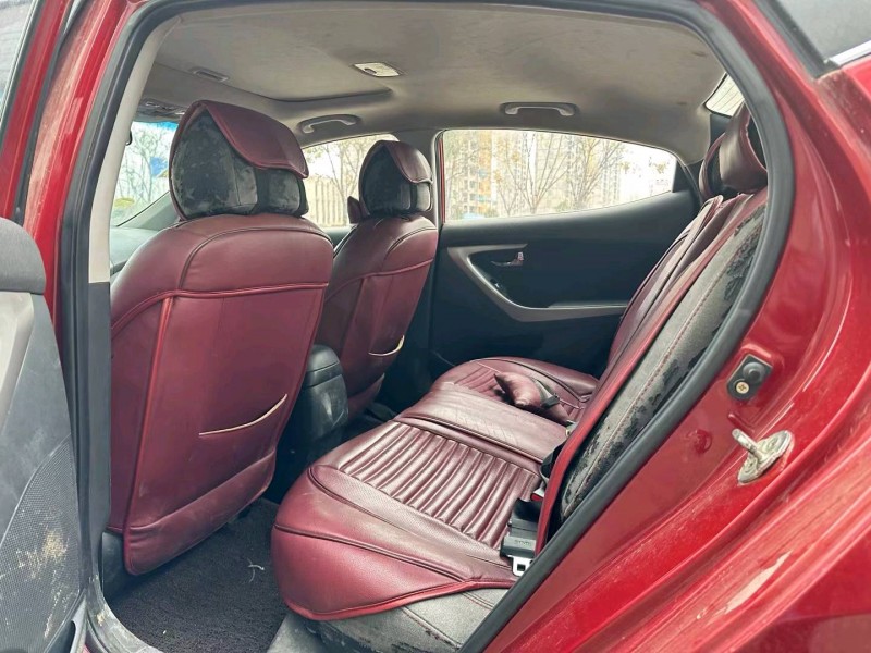 济宁13年现代朗动4