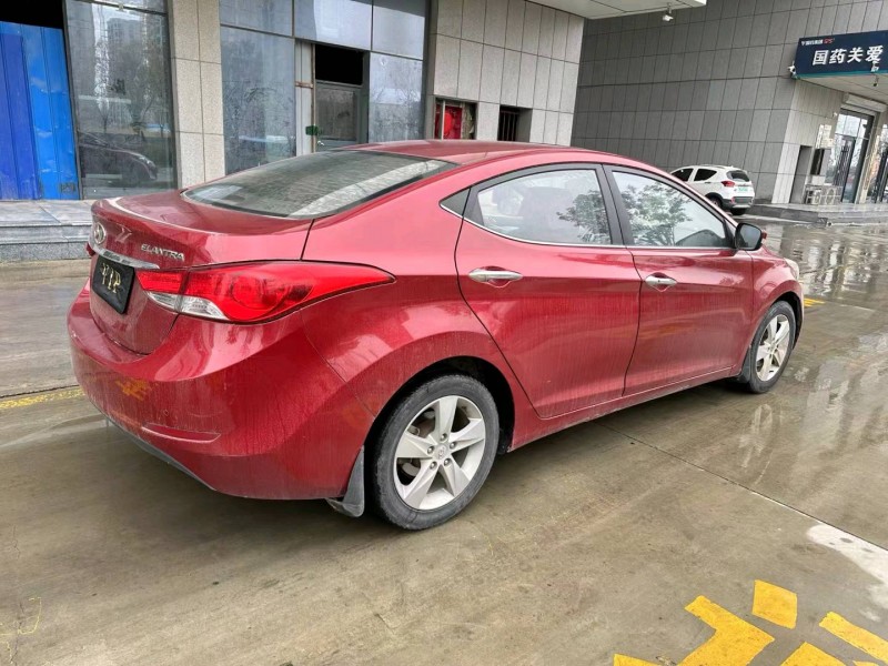 济宁13年现代朗动8