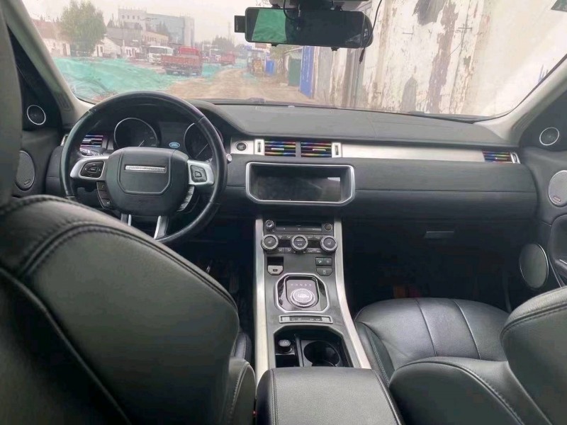 青岛17年路虎极光6