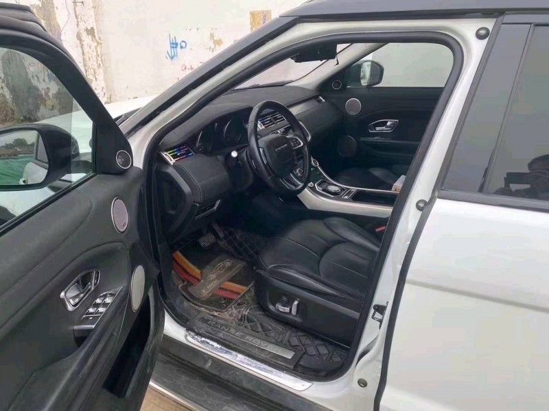 青岛17年路虎极光8