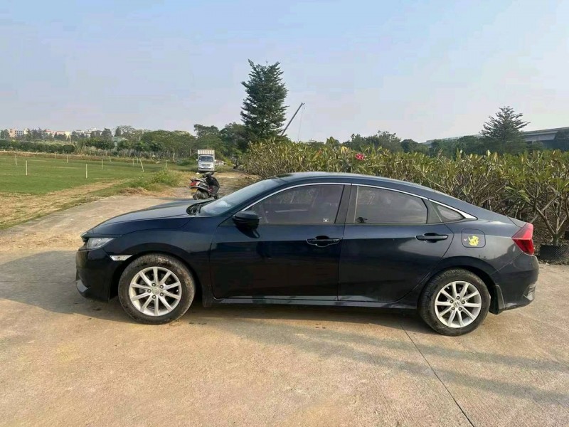 珠海17年本田思域5