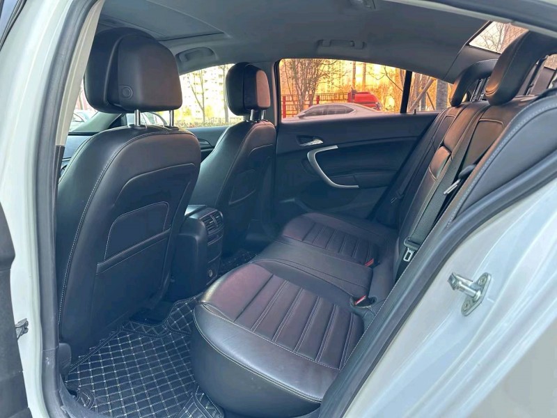 济宁15年别克君威4