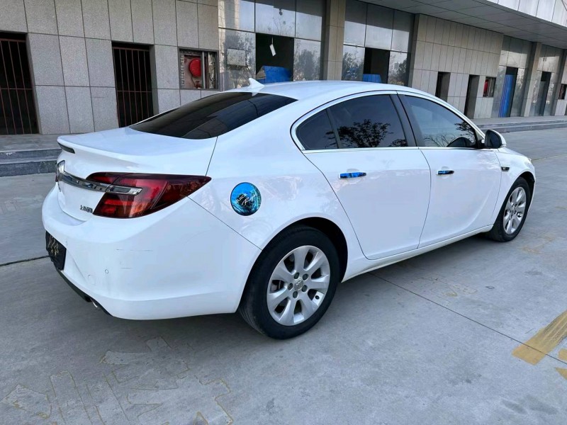 济宁15年别克君威8