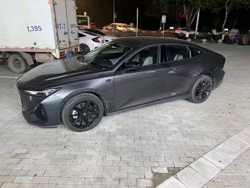 重庆23年长安汽车UNI-V2