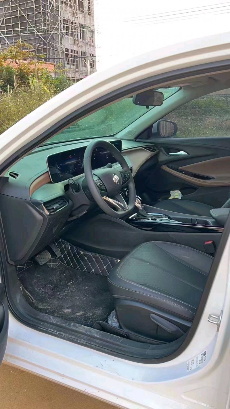 汕头23年别克威朗4