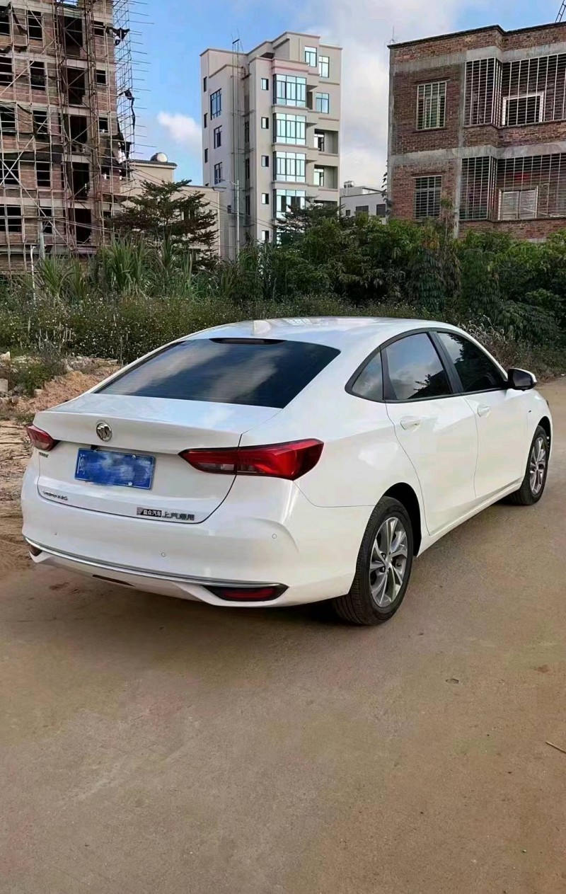汕头23年别克威朗7