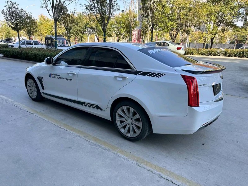 济宁19年凯迪拉克ATS-L8