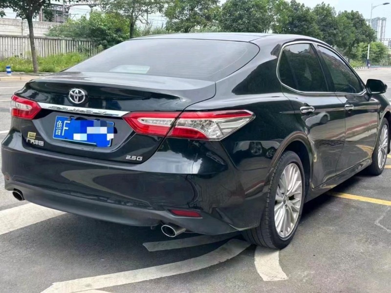 北海20年豐田凱美瑞8