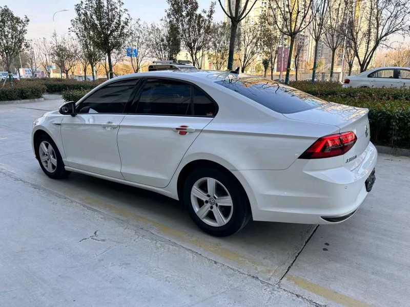 济宁21年大众凌渡7