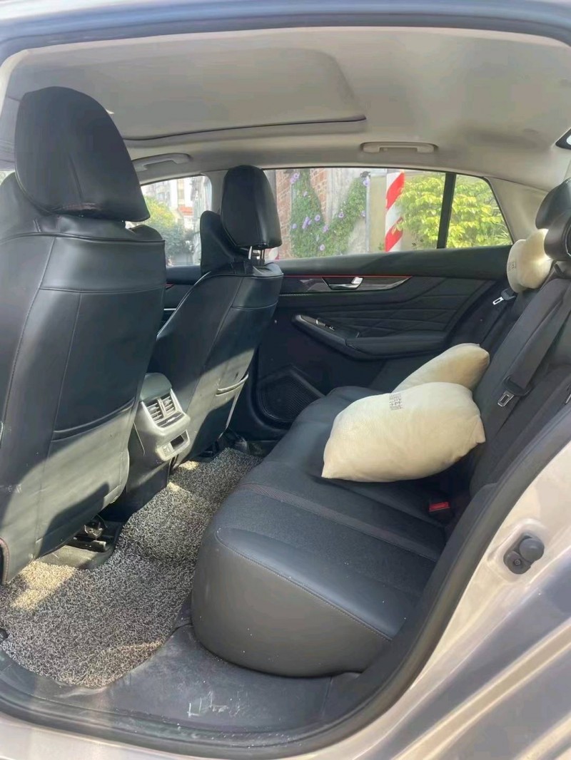 珠海22年东风奕炫7