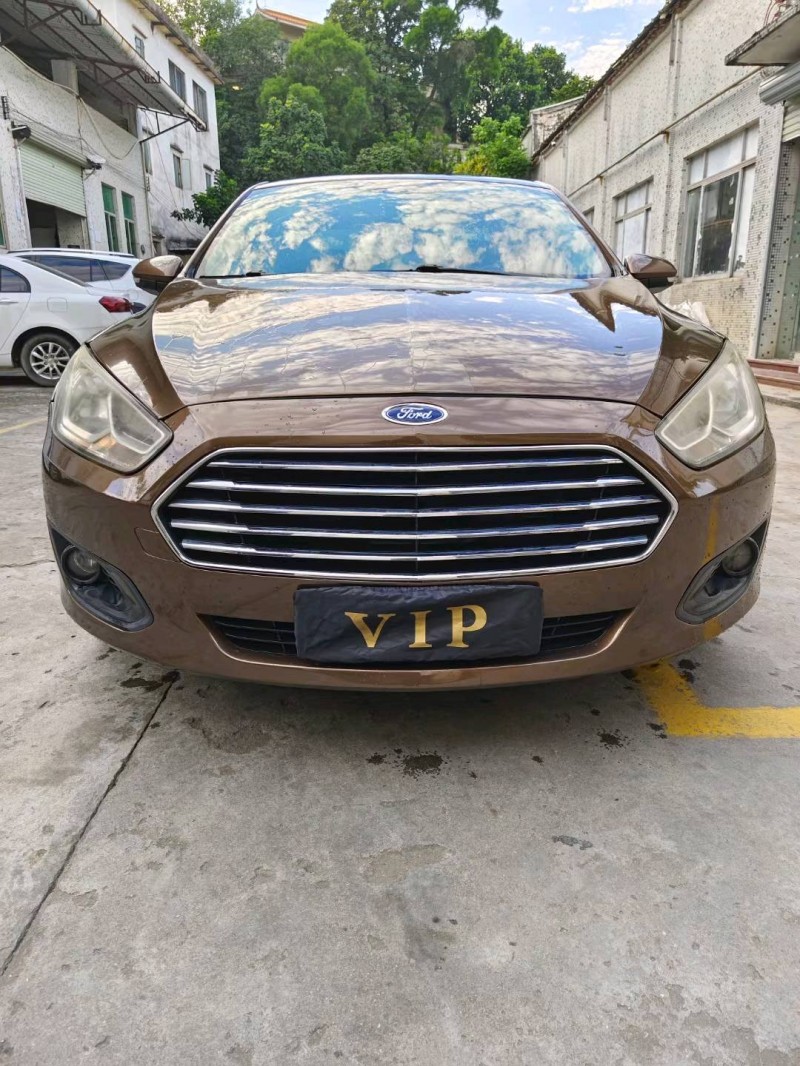 广州17年福特福睿斯1