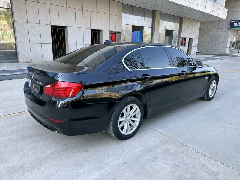 济宁13年宝马5系8