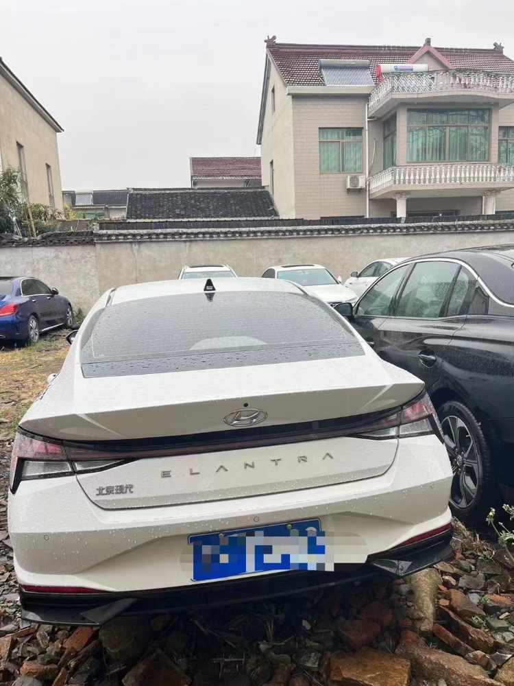 嘉兴22年现代伊兰特2