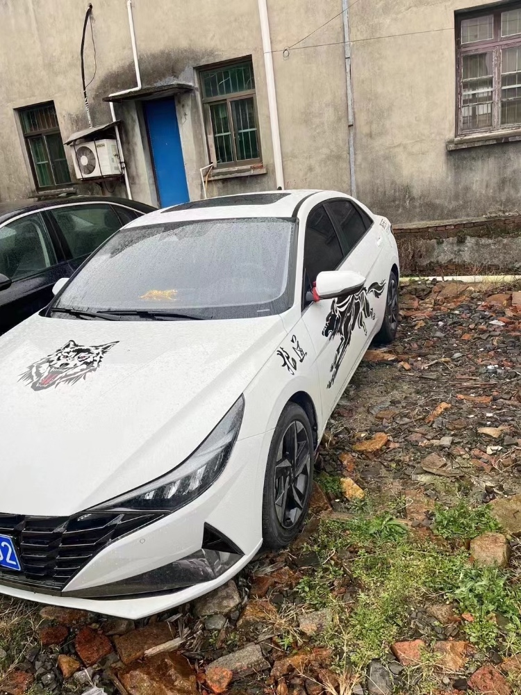 嘉兴22年现代伊兰特7