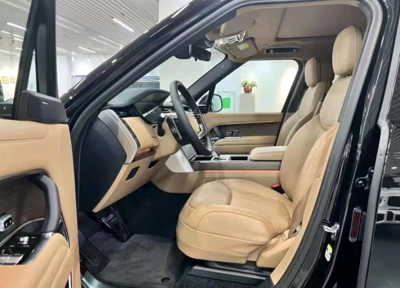 中山23年路虎揽胜行政3