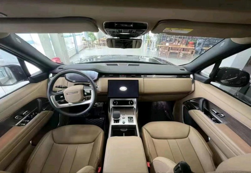 中山23年路虎揽胜行政5