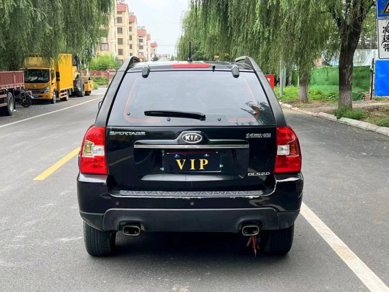 东营13年起亚狮跑6