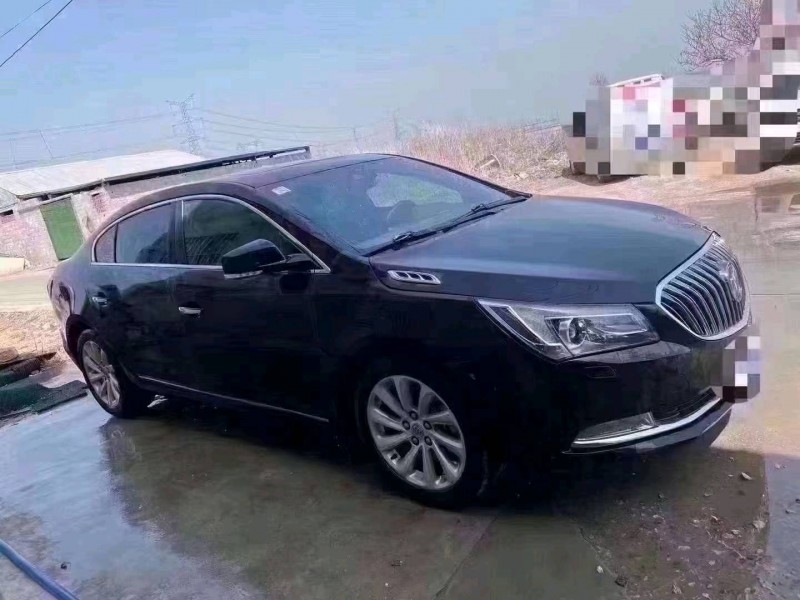 枣庄15年别克君越2