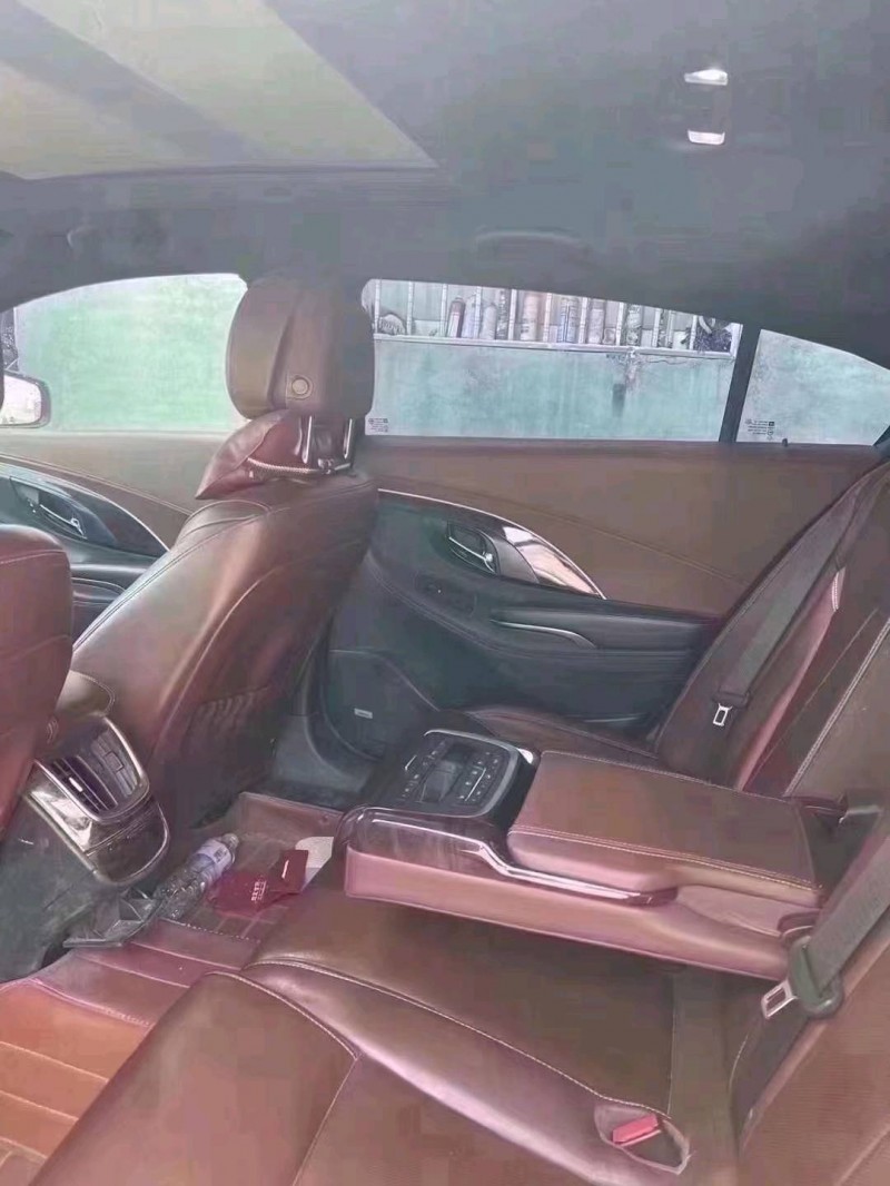 枣庄15年别克君越5