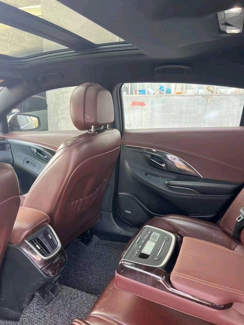 枣庄15年别克君越6