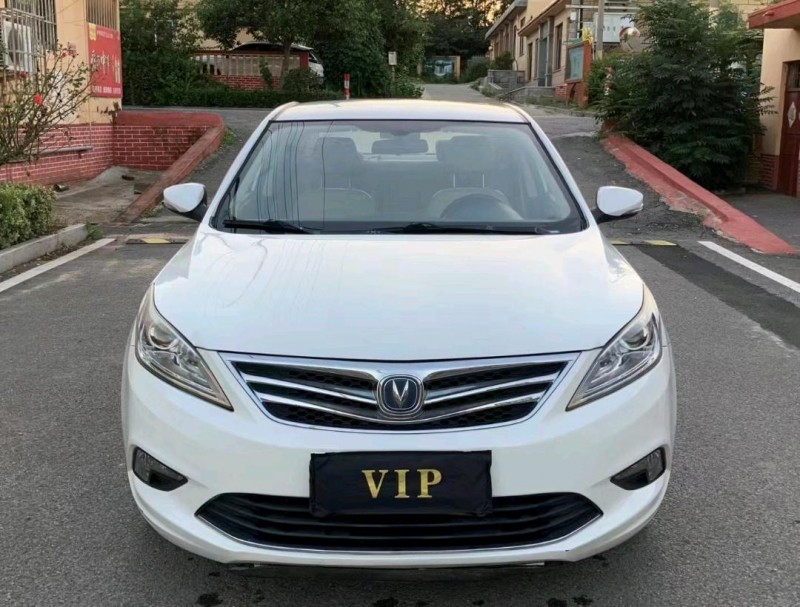 枣庄15年长安汽车逸动1