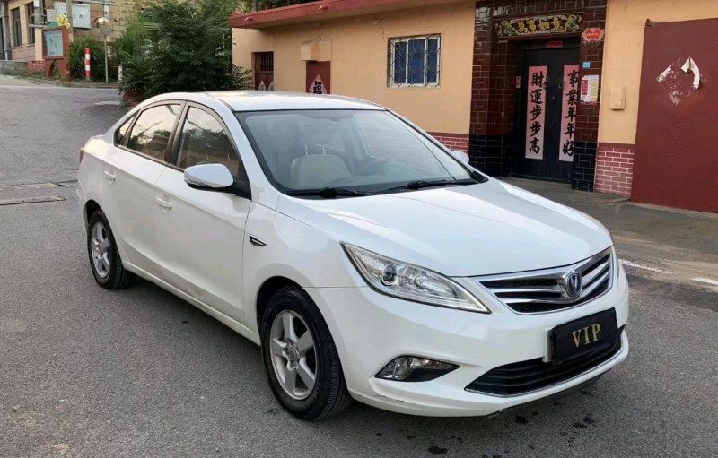 枣庄15年长安汽车逸动2