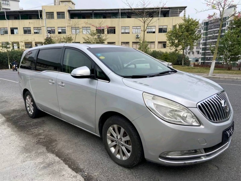 广州11年别克GL82