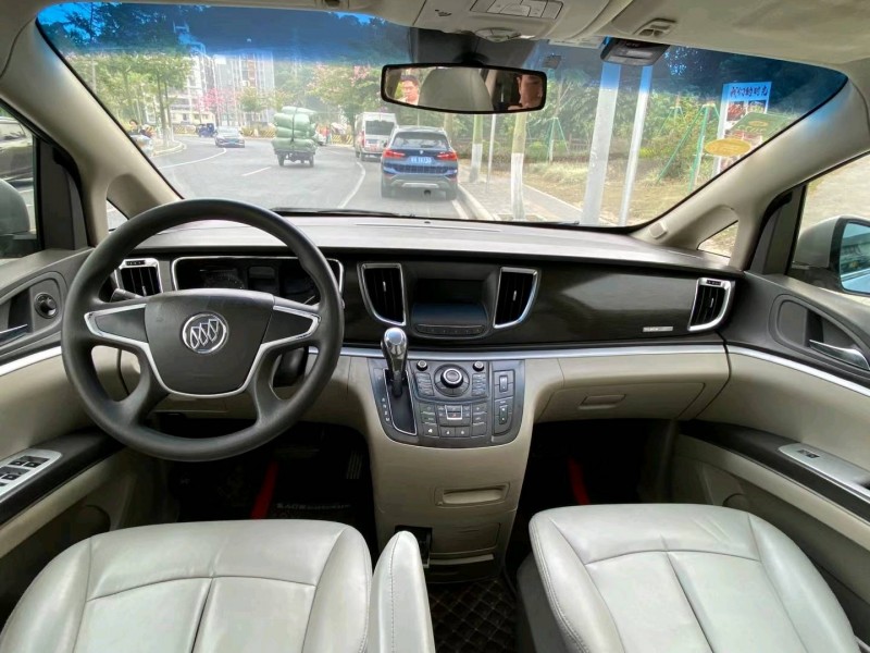 广州11年别克GL87