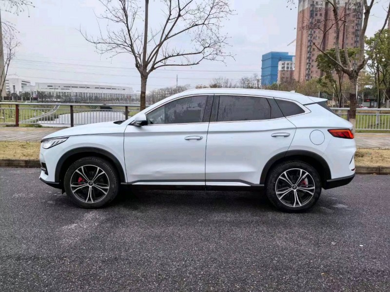 武汉21年比亚迪宋3