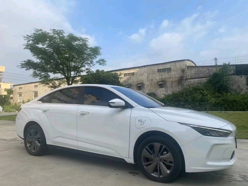 佛山23年吉利几何3