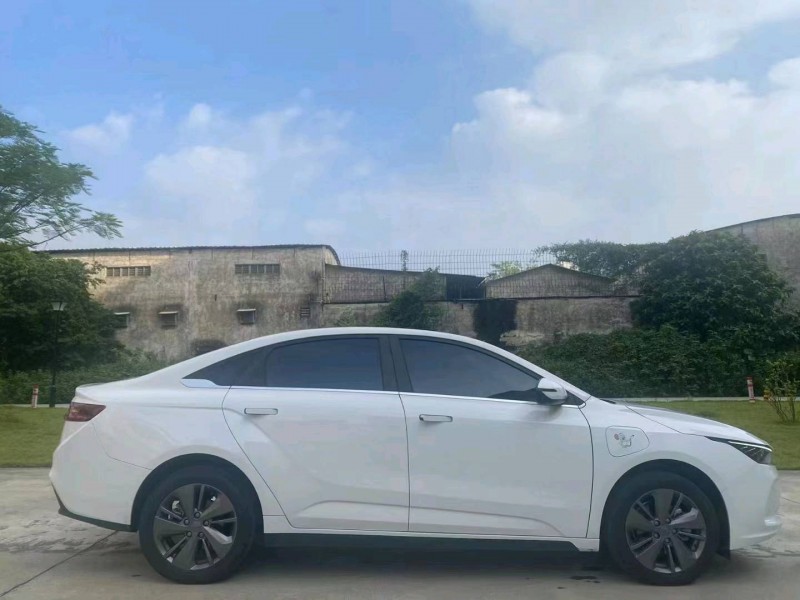 佛山23年吉利几何8