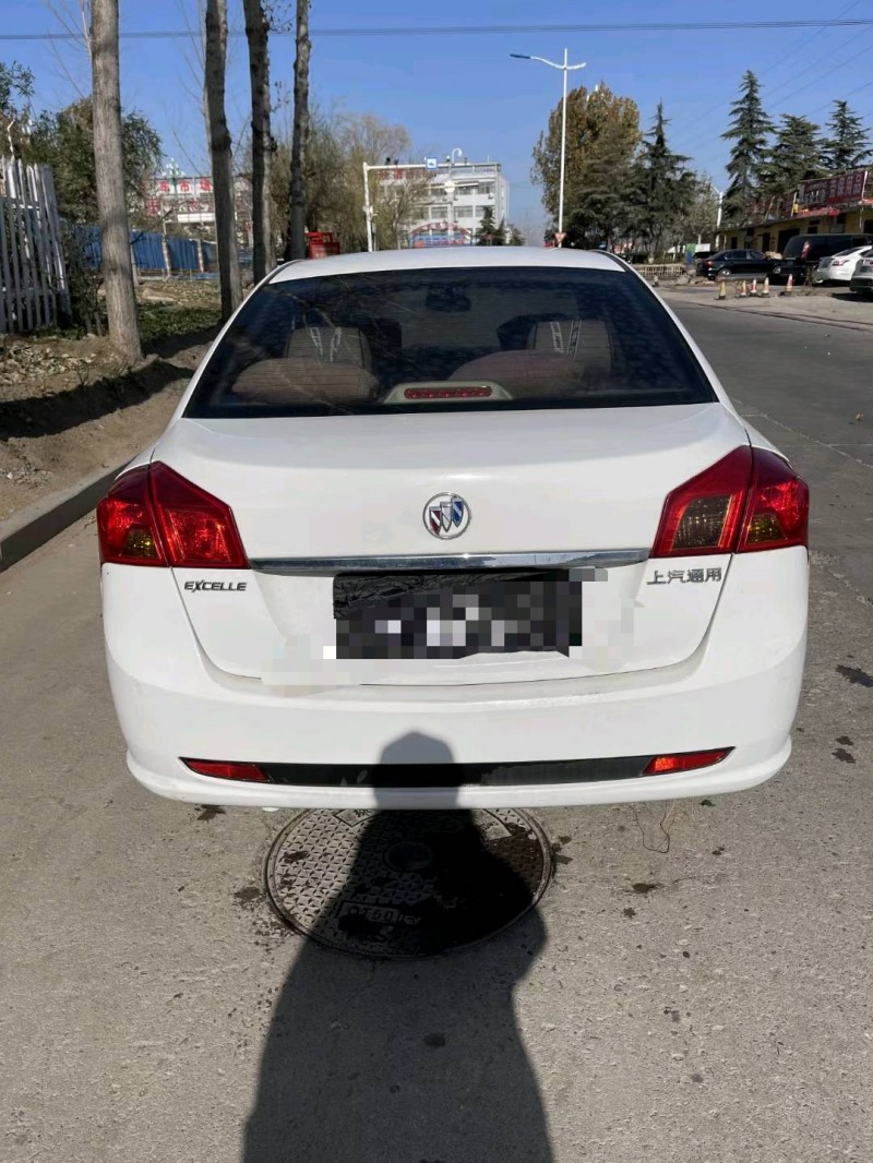 临沂16年别克凯越9