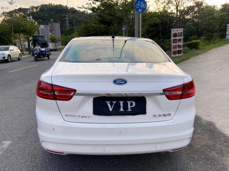 广州17年福特福克斯5