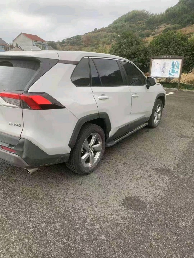 嘉兴23年丰田RAV4荣放4