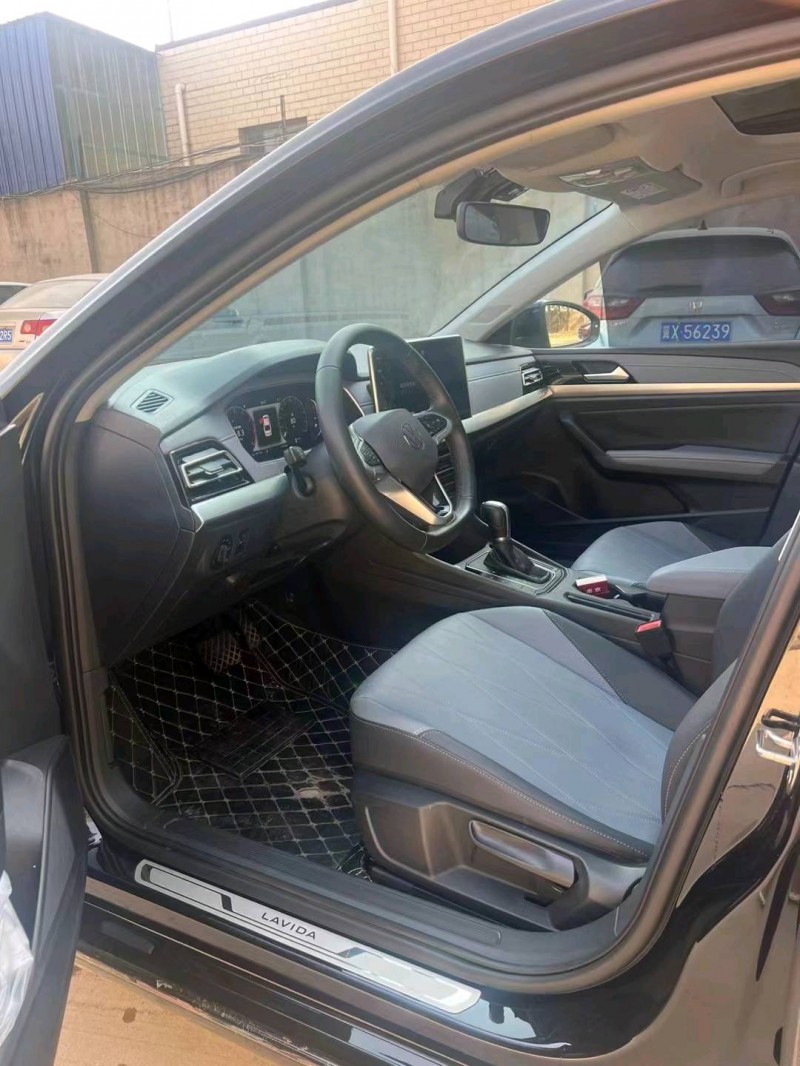 保定22年大众朗逸6