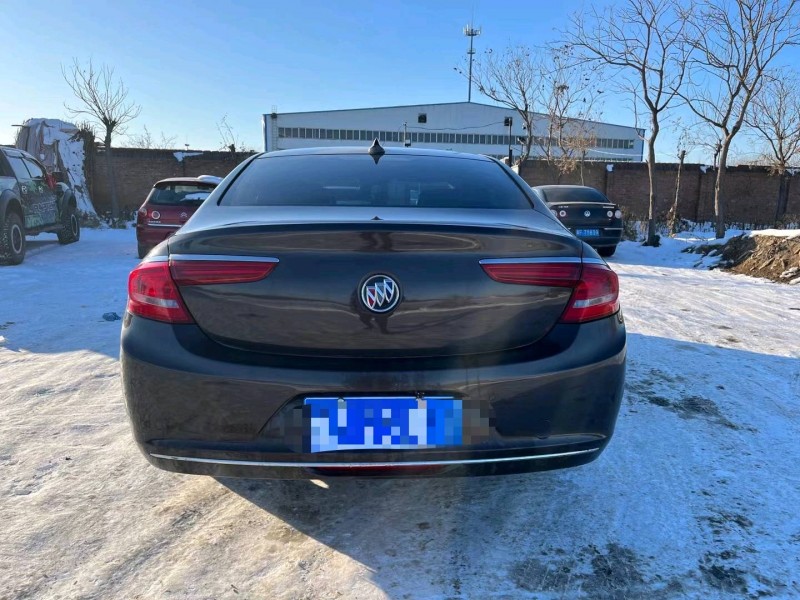 保定18年别克君越9