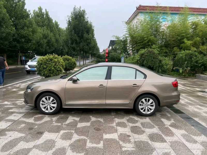 济南16年大众速腾7