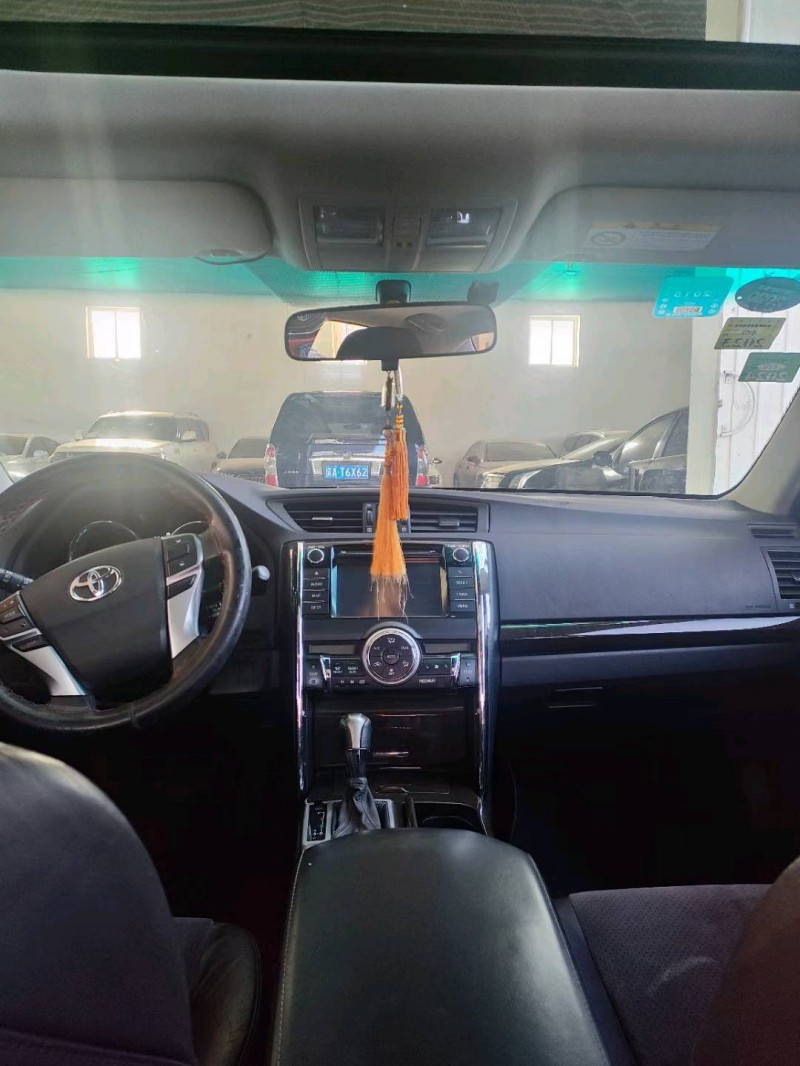保定13年丰田锐志4
