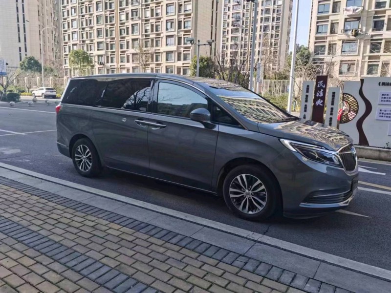 徐州19年别克GL82