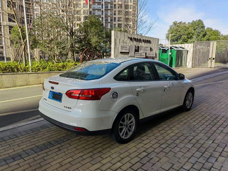 徐州16年福特福克斯8