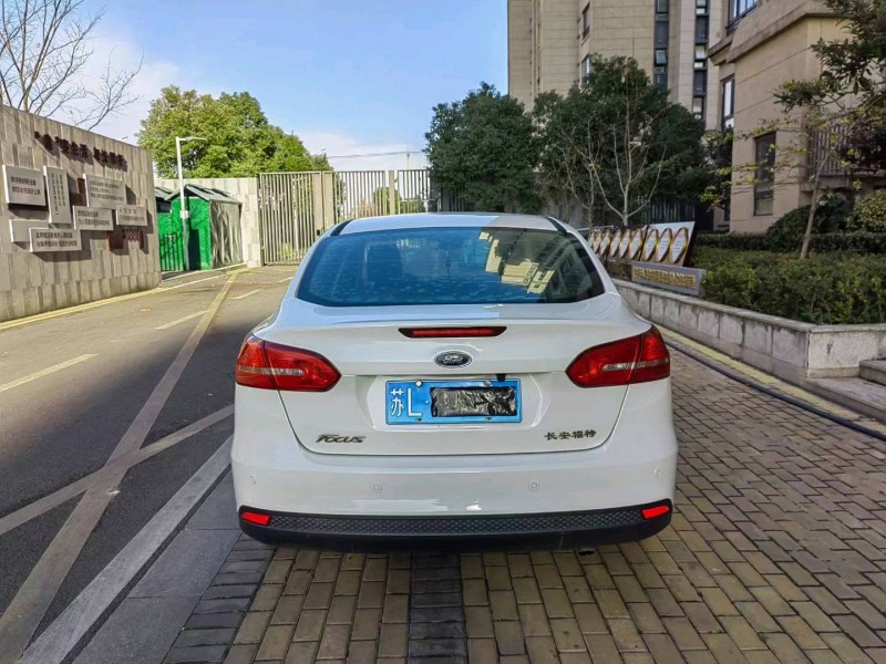 徐州16年福特福克斯9