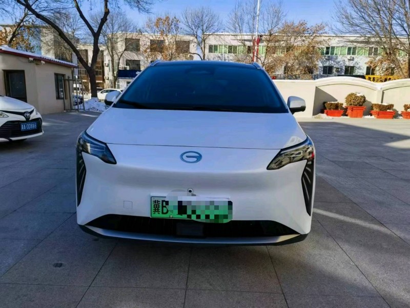 保定23年传祺埃安Y1