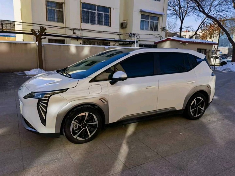 保定23年传祺埃安Y2