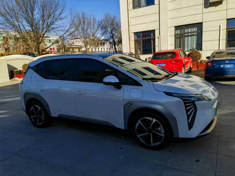 保定23年传祺埃安Y3