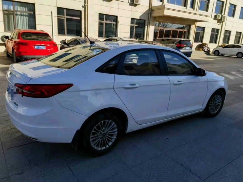 保定17年福特福睿斯7