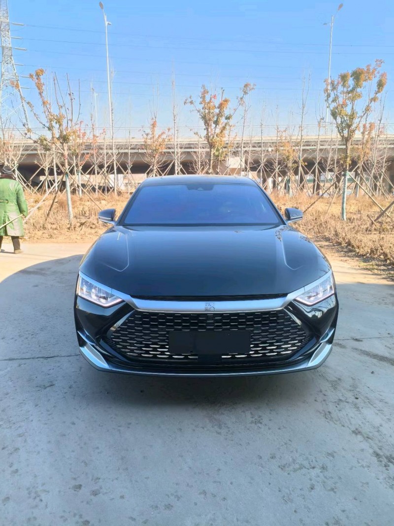 青岛22年比亚迪汉1