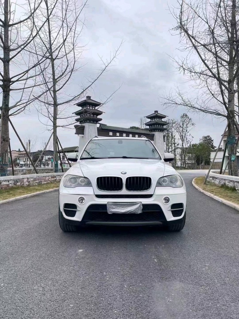 东营13年宝马X51